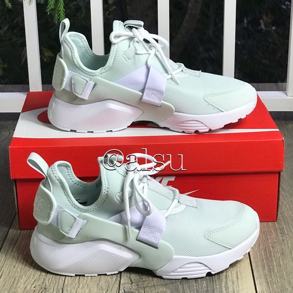 NWT Nike Air Huarache City Low Barely Gray  WMNS - Picture 5 of 7